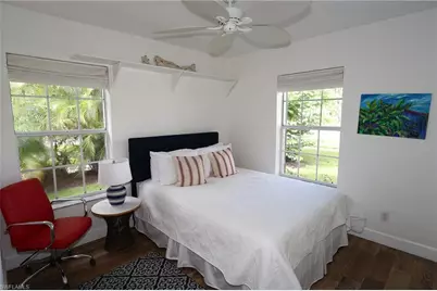 714 11th St N, Naples, FL 34102 - Photo 9
