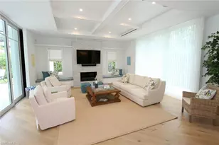 300 2nd Ave N, Naples, FL 34102 - Photo 5