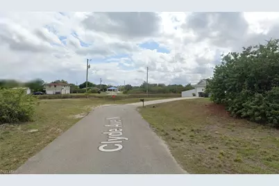 802 Clyde Ave N, Lehigh Acres, FL 33971 - Photo 3