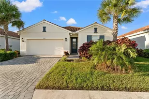 483 Daylily Blvd, Nokomis, FL 34275 - Photo 1