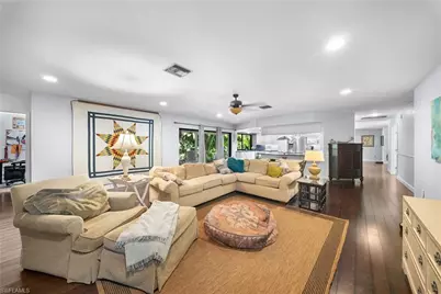 347 Country Club Ln, Naples, FL 34110 - Photo 17