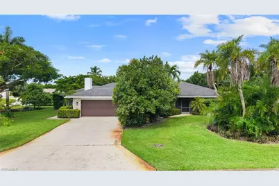 347 Country Club Ln, Naples, FL 34110 - Photo 1