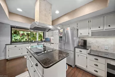 347 Country Club Ln, Naples, FL 34110 - Photo 23