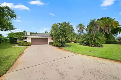 347 Country Club Ln, Naples, FL 34110 - Photo 3