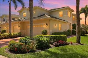 566 Vintage Reserve Ln, Naples, FL 34119 - Photo 1