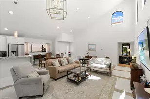 805 Sand Pointe Dr, Naples, FL 34108 - Photo 5