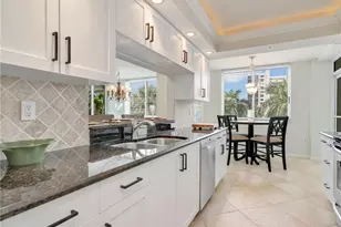25 Bluebill Ave, Naples, FL 34108 - Photo 11