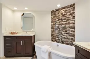 25 Bluebill Ave, Naples, FL 34108 - Photo 25