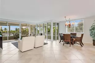 25 Bluebill Ave, Naples, FL 34108 - Photo 7