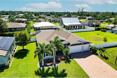 1814 SW 16th Ter, Cape Coral, FL 33991 - Photo 47