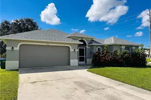102 SE 39th Terrace, Cape Coral, FL 33904 - Photo 7