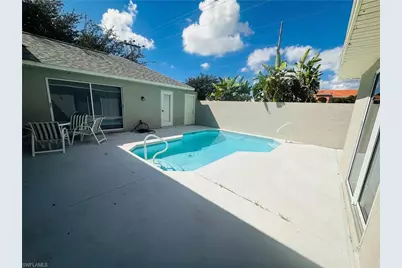 102 SE 39th Ter, Cape Coral, FL 33904 - Photo 5