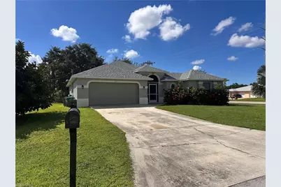 102 SE 39th Ter, Cape Coral, FL 33904 - Photo 3