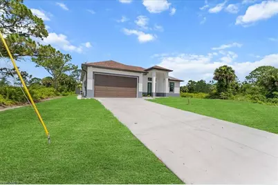 622 Beach Ave S, Lehigh Acres, FL 33974 - Photo 3