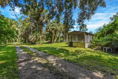 2021 Golden Gate Blvd W, Naples, FL 34120 - Photo 37