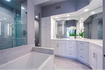360 7th Ave S #4, Naples, FL 34102 - Photo 9