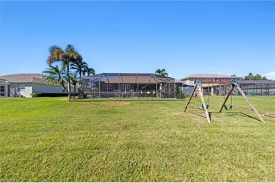 15369 Briarcrest Cir, Fort Myers, FL 33912 - Photo 41
