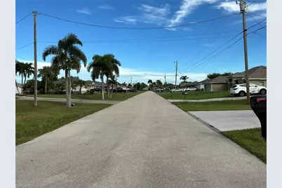 4132 NE 22nd Ave, Cape Coral, FL 33909 - Photo 5