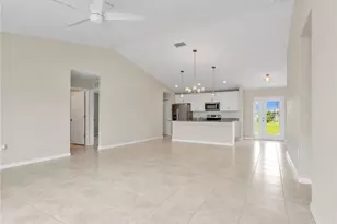 2810 NW 4th Pl, Cape Coral, FL 33993 - Photo 11