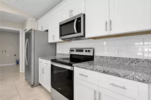2810 NW 4th Pl, Cape Coral, FL 33993 - Photo 15