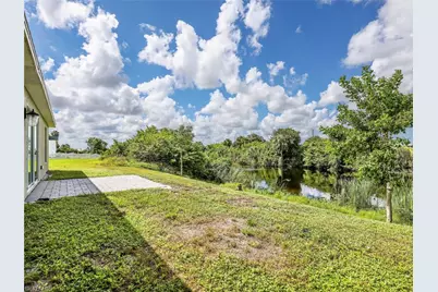 2810 NW 4th Pl, Cape Coral, FL 33993 - Photo 17