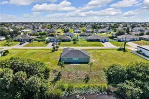 2810 NW 4th Pl, Cape Coral, FL 33993 - Photo 31