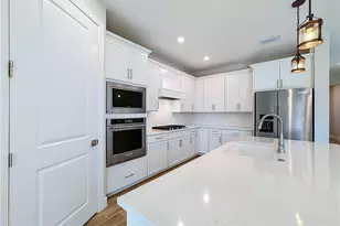 17312 Green Buttonwood Wy, North Fort Myers, FL 33917 - Photo 11