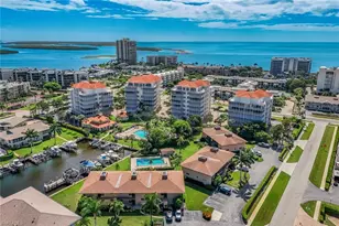 921 Panama Ct, Marco Island, FL 34145 - Photo 21