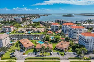 921 Panama Ct, Marco Island, FL 34145 - Photo 17