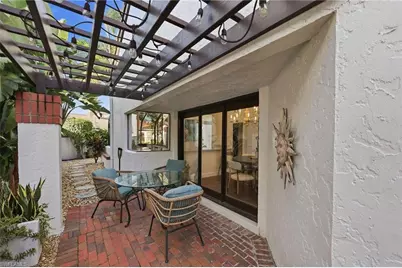 556 Bay Villas Ln, Naples, FL 34108 - Photo 31