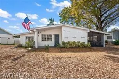 243 Lakeview Dr, North Fort Myers, FL 33917 - Photo 1