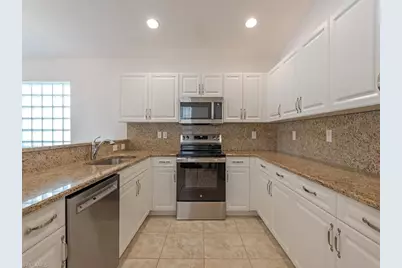 10308 Barberry Ln Ln, Fort Myers, FL 33913 - Photo 5
