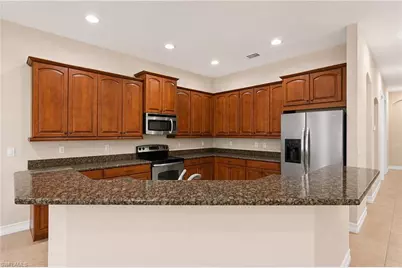 291 Saddlebrook Ln, Naples, FL 34110 - Photo 11