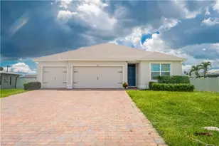 526 SE 20th Ct, Cape Coral, FL 33990 - Photo 1