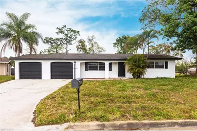 818 Gardenside Ct, Lehigh Acres, FL 33936 - Photo 1