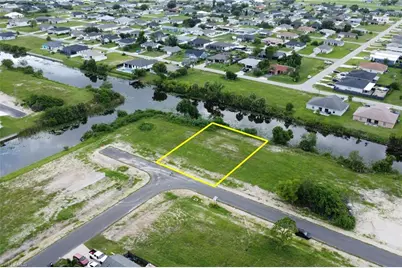 816 NE 12th St, Cape Coral, FL 33909 - Photo 1