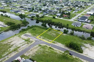 816 NE 12th St, Cape Coral, FL 33909 - Photo 1