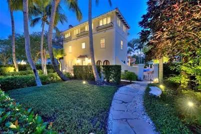 1226 Wales Dr, Fort Myers, FL 33901 - Photo 1