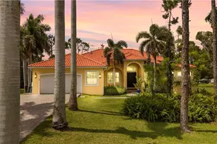 47 Jacaranda Pkwy E, Cape Coral, FL 33909 - Photo 1