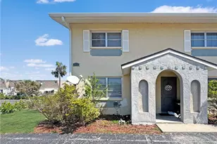 6635 Warwick Cir, Fort Myers, FL 33919 - Photo 1