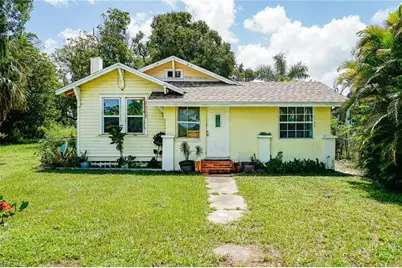 1117 Rose Ave, Fort Myers, FL 33916 - Photo 1