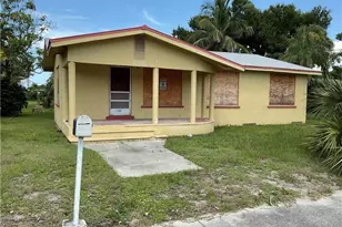 2152 Pauldo St, Fort Myers, FL 33916 - Photo 1