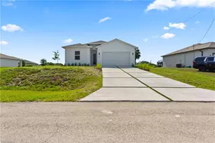9047 Maywood Cir, Labelle, FL 33935 - Photo 1