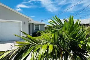 1632 SW 33rd St, Cape Coral, FL 33914 - Photo 1