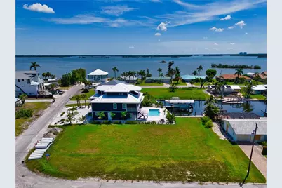 1 Palmview Blvd, Fort Myers Beach, FL 33931 - Photo 1