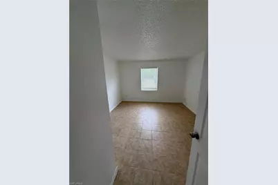 3055 2nd St #4, Fort Myers, FL 33916 - Photo 1