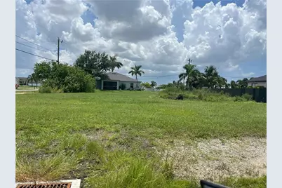 344 NE 10th Ter, Cape Coral, FL 33909 - Photo 1