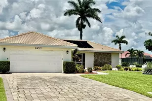1927 SE 10th St, Cape Coral, FL 33990 - Photo 1