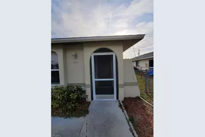 933 SE 23rd Pl, Cape Coral, FL 33990 - Photo 1