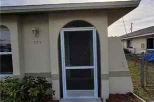 933 SE 23rd Pl, Cape Coral, FL 33990 - Photo 1